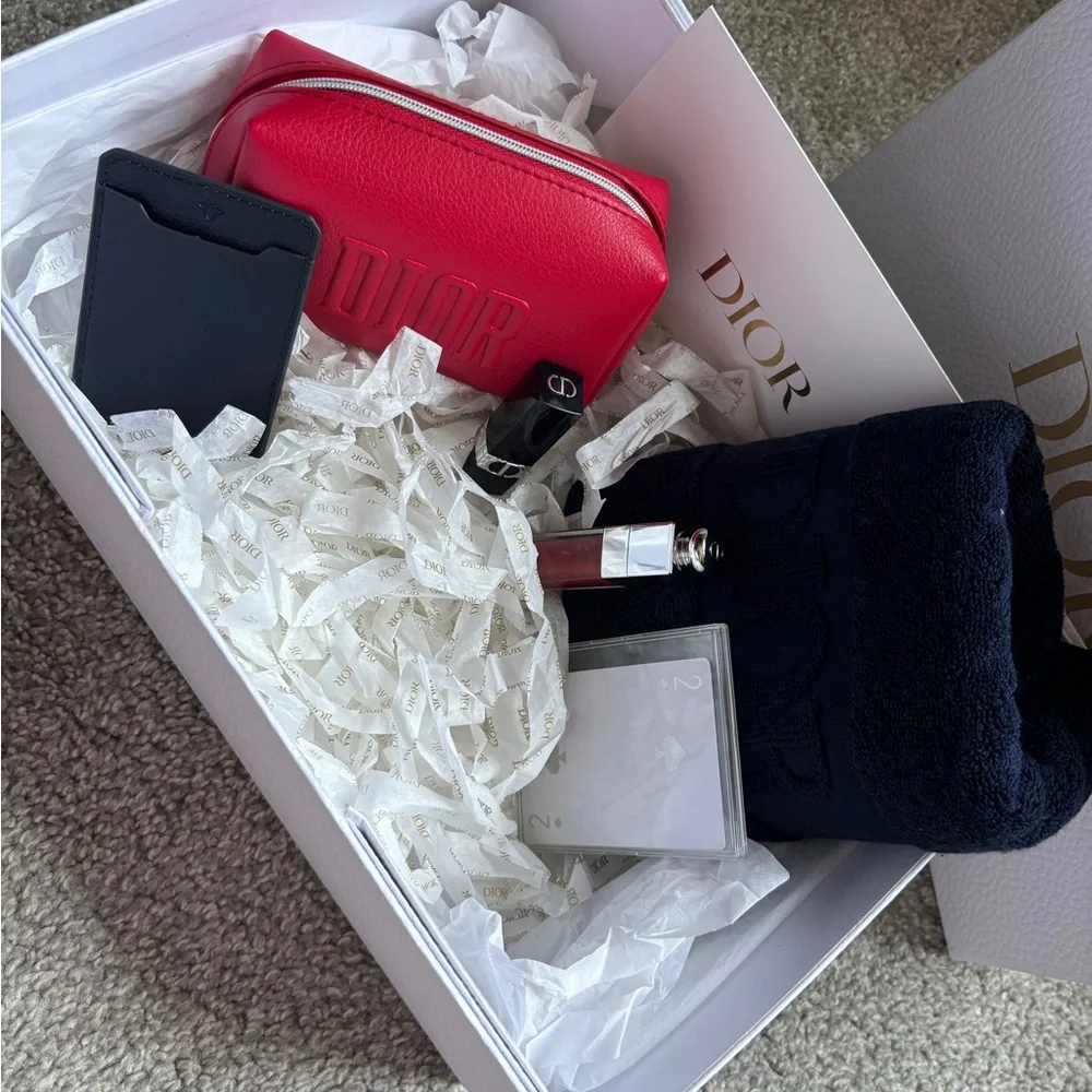 Dior Gift Set with Boxes - Picture 2 of 16